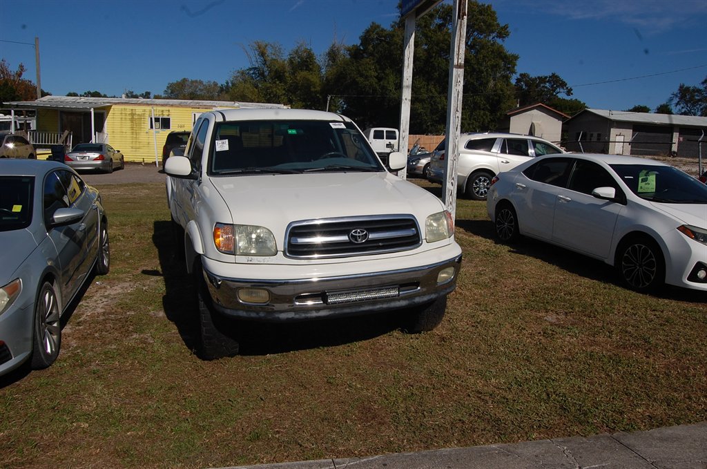 2001 Toyota Tundra Limited's photo